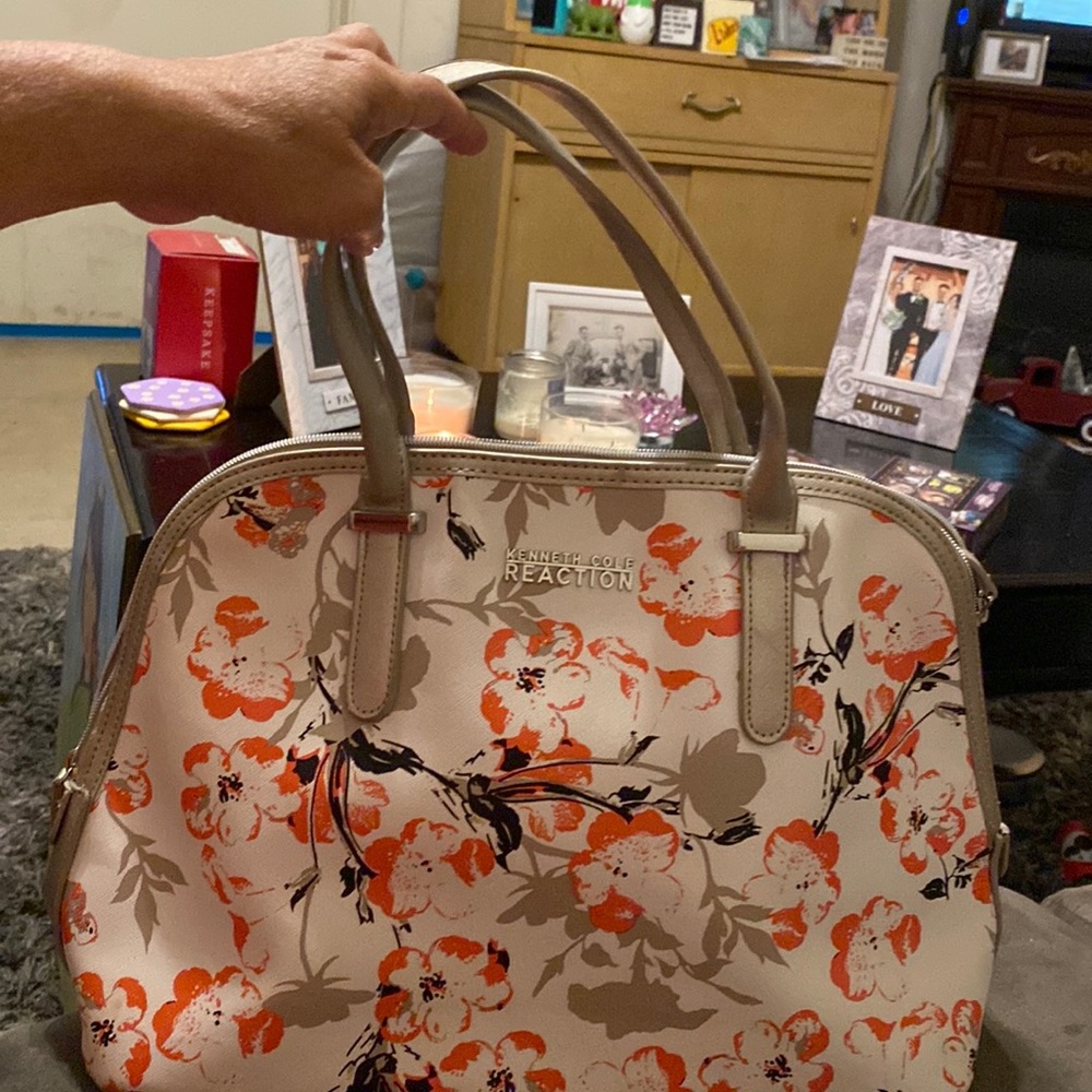 Kenneth Cole Reaction purse